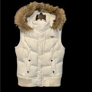 White Hollister Puffy Vest With Fur Hood (Size Large)